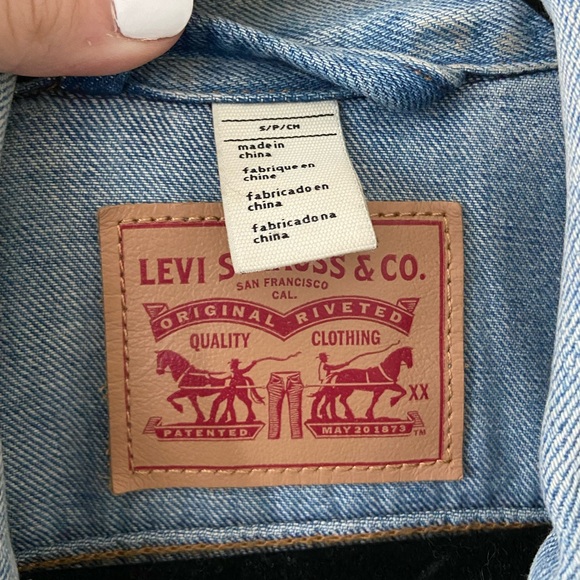 Levi’s Jean Jacket - Picture 2 of 3